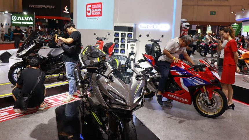 Astra Honda Motor Cetak Sejarah Baru: Produksi Tembus 100 Juta Unit Astra Honda Motor Cetak Sejarah Baru: Produksi Tembus 100 Juta Unit