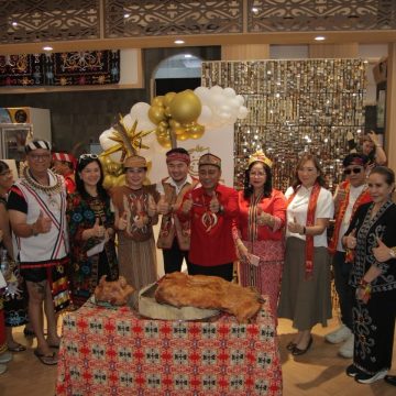 Bipang Ambawang: Ekspansi Kuliner dan Inovasi Memperkokoh Identitas Budaya Dayak Bipang Ambawang: Ekspansi Kuliner dan Inovasi Memperkokoh Identitas Budaya Dayak