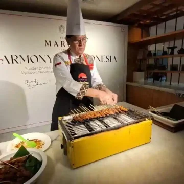 Chef Vindex Hadirkan Sensasi Sate Rembiga dan Ayam Cincane di Depok