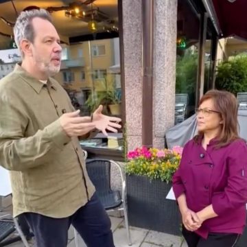 Dubes Daniel Blockert Lepas Rindu Kuliner Nusantara di Erna’s Bistro