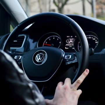 Guncangan di Industri Otomotif Global: Raksasa Mobil Siap Pangkas Model dan PHK Massal