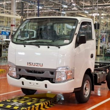 Isuzu Didorong Kejar Produksi 500 Ribu Unit, Pabrik Masih Menganggur