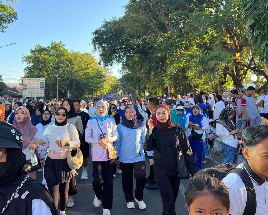 Ketua TP PKK Kalteng Hadiri Jalan Sehat dan Festival Kuliner di Makassar untuk Perkuat Sinergi Nasional Ketua TP PKK Kalteng Hadiri Jalan Sehat dan Festival Kuliner di Makassar untuk Perkuat Sinergi Nasional