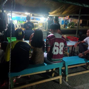 Kisah Sukses Akang Oles: Legenda Kuliner Kaki Lima di Padaherang Pangandaran yang Tak Pernah Sepi Sejak 2011