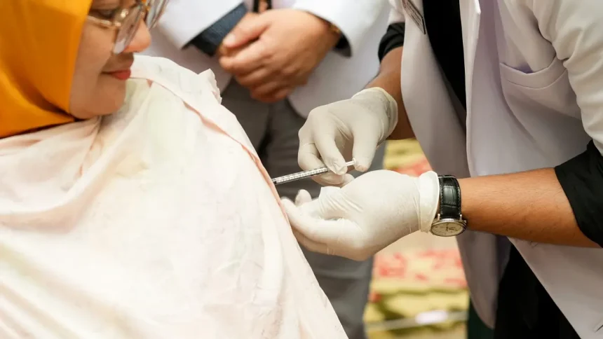 Langkah Besar Perlindungan Kesehatan Perempuan: Program Vaksinasi HPV untuk ASN Kalbar Dimulai Langkah Besar Perlindungan Kesehatan Perempuan: Program Vaksinasi HPV untuk ASN Kalbar Dimulai