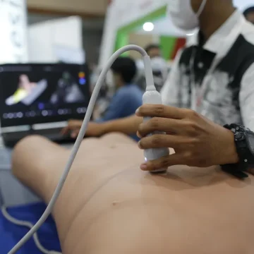 Perkuat Tata Kelola Kesehatan Digital Demi Akses Layanan Terjangkau