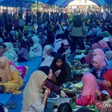 Pesta Budaya KKMM Sultra: Sajian Kuliner Tradisional Muna Memikat Pengunjung
