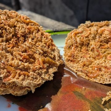 Peyek Udang Raksasa: Kuliner Unik Khas Pekalongan Buatan Supi’ah yang Wajib Dicoba