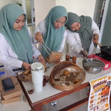 UNISA Yogyakarta Dorong Jiwa Wirausaha Mahasiswa Lewat Mini Expo Kuliner Inovatif UNISA Yogyakarta Dorong Jiwa Wirausaha Mahasiswa Lewat Mini Expo Kuliner Inovatif