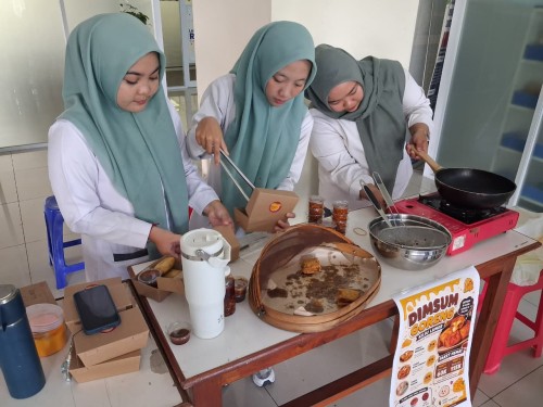 UNISA Yogyakarta Dorong Jiwa Wirausaha Mahasiswa Lewat Mini Expo Kuliner Inovatif UNISA Yogyakarta Dorong Jiwa Wirausaha Mahasiswa Lewat Mini Expo Kuliner Inovatif