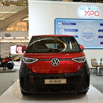 Volkswagen Hadapi Krisis: Pengurangan Model hingga 50% dan PHK Massal 100.000 Karyawan