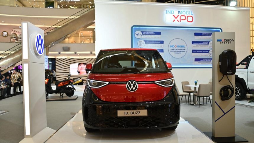 Volkswagen Hadapi Krisis: Pengurangan Model hingga 50% dan PHK Massal 100.000 Karyawan Volkswagen Hadapi Krisis: Pengurangan Model hingga 50% dan PHK Massal 100.000 Karyawan