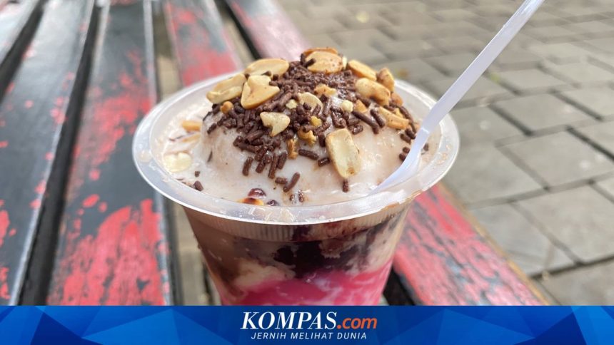 Warisan Resep Nenek Moyang, Kunci Pedagang Es Puter Lestarikan Kuliner Khas Jakarta
