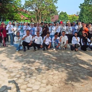 236 Siswa MTsN 1 Lampung Barat Jalani Pemeriksaan Kesehatan Gratis dari Puskesmas Liwa
