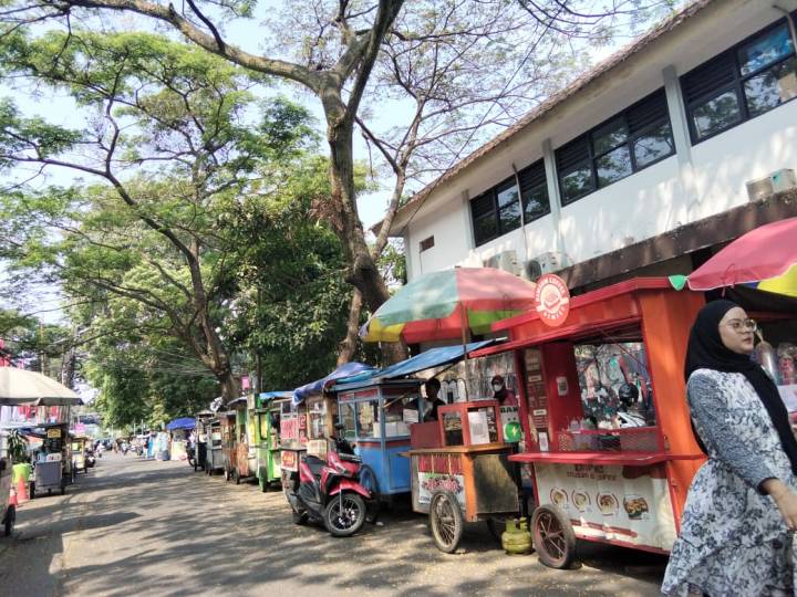 5 Jajanan Pedas dan Gurih yang Bikin Nagih, Favorit Pelajar di Kawasan Pendidikan Cikokol 5 Jajanan Pedas dan Gurih yang Bikin Nagih, Favorit Pelajar di Kawasan Pendidikan Cikokol