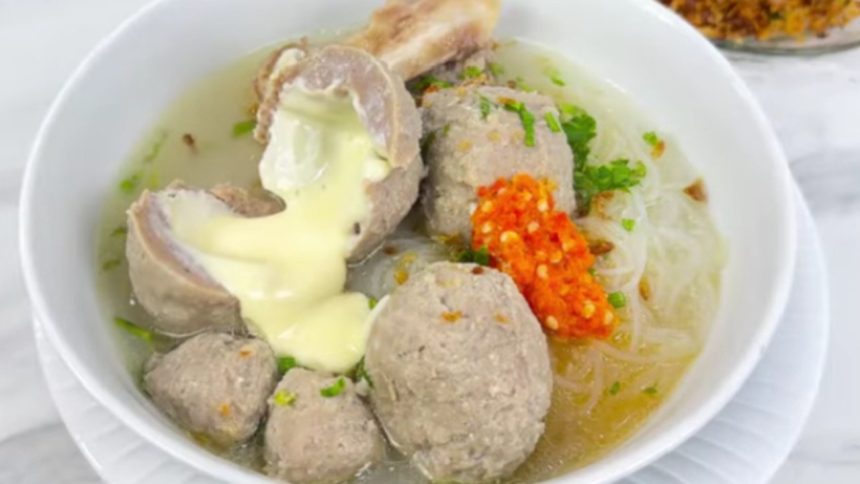 Bakso Keju Lumer: Inovasi Kuliner yang Mencuri Hati Anak Muda