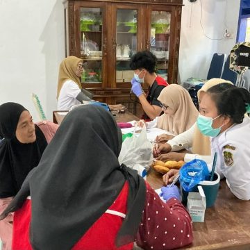 Cegah Penyakit Sejak Dini: Mahasiswa KKN-PK Unhas Adakan Pemeriksaan Kesehatan Gratis di Sidrap