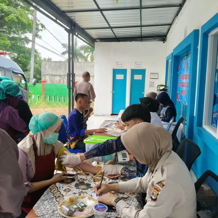 Dokkes Polresta Bandar Lampung Gelar Pemeriksaan Kesehatan untuk Petugas SPPG Demi Jaga Kebugaran