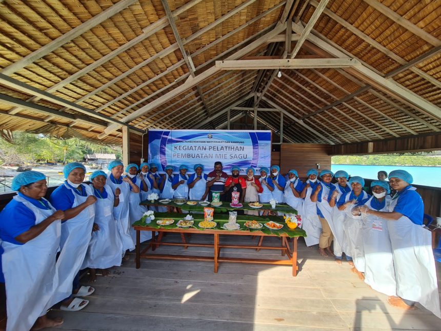 Dorong Ekonomi Lokal, Ketua UMKM PBD Gelar Pelatihan Inovasi Mie Sagu di Raja Ampat