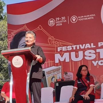 Festival Mustika Rasa di Alun-Alun Kidul: Senam Massal dan Semangat Cinta Kuliner Nusantara Festival Mustika Rasa di Alun-Alun Kidul: Senam Massal dan Semangat Cinta Kuliner Nusantara