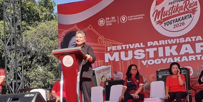 Festival Mustika Rasa di Alun-Alun Kidul: Senam Massal dan Semangat Cinta Kuliner Nusantara Festival Mustika Rasa di Alun-Alun Kidul: Senam Massal dan Semangat Cinta Kuliner Nusantara