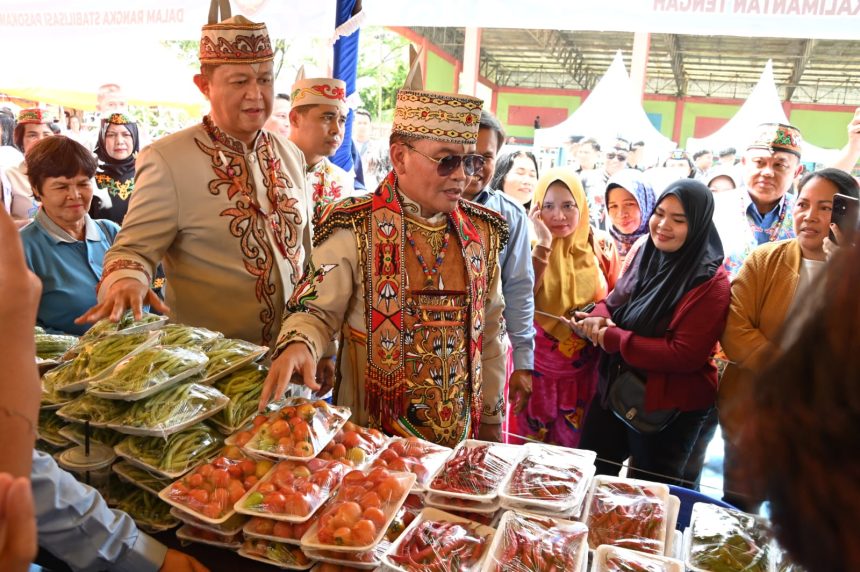 Gubernur Kalimantan Tengah Tinjau Pasar Murah dan Cek Kesehatan Gratis di Hari Jadi Murung Raya ke-24 Gubernur Kalimantan Tengah Tinjau Pasar Murah dan Cek Kesehatan Gratis di Hari Jadi Murung Raya ke-24