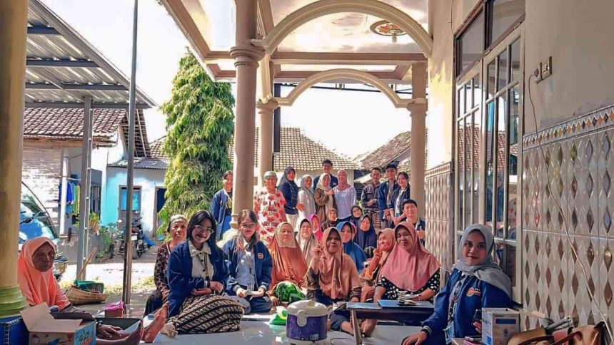 Inovasi Mahasiswa KKN Universitas Jember: Program SEHATI LANSIA Tingkatkan Kesadaran Kesehatan di Parijatah Wetan Inovasi Mahasiswa KKN Universitas Jember: Program SEHATI LANSIA Tingkatkan Kesadaran Kesehatan di Parijatah Wetan