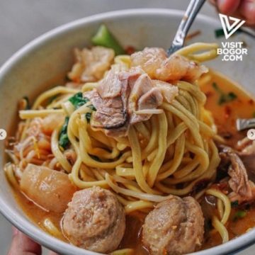 Jelajahi 5 Kuliner Legendaris Pinggir Jalan di Sekitar Stasiun Bogor