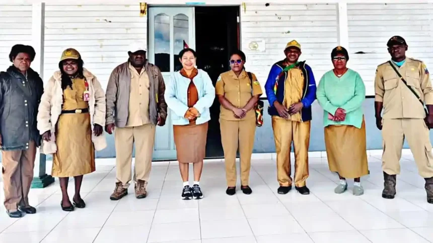 Kadinkes Deiyai Optimalkan Layanan Kesehatan dengan Berkantor di RSUD Kadinkes Deiyai Optimalkan Layanan Kesehatan dengan Berkantor di RSUD