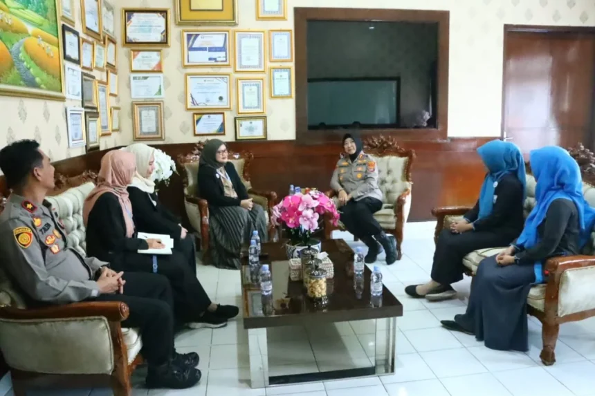 Kapolres Lampung Utara dan Direktur RS Handayani Perkuat Kerja Sama Pelayanan Kesehatan Kapolres Lampung Utara dan Direktur RS Handayani Perkuat Kerja Sama Pelayanan Kesehatan