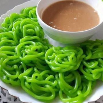 Kue Putu Mayang: Kuliner Tradisional yang Tak Lekang oleh Zaman