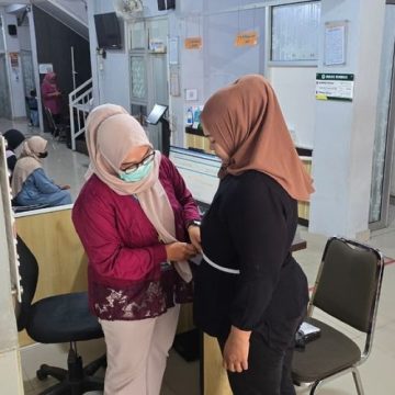 Layanan Cek Kesehatan Gratis: Bukan Sekadar Diagnosis, Pasien Ditemani Hingga Tahap Pengobatan