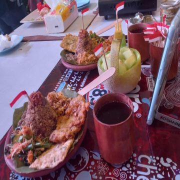 Menjelajahi Keunikan Tahu Isi Daun Singkong di Sentra Wisata Kuliner Surabaya