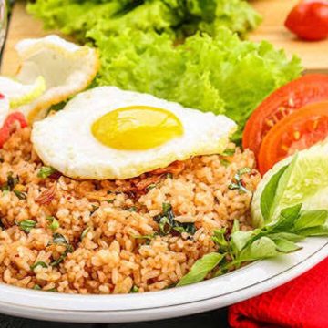 Nasi Goreng: Primadona Kuliner yang Tak Tergerus Zaman, Inovasi Rasa Kian Menggugah Selera Nasi Goreng: Primadona Kuliner yang Tak Tergerus Zaman, Inovasi Rasa Kian Menggugah Selera