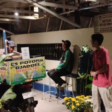 Panggung Baru Pedagang Kuliner Keliling: Padma SOC Solo Bagikan Tempat Jualan Gratis