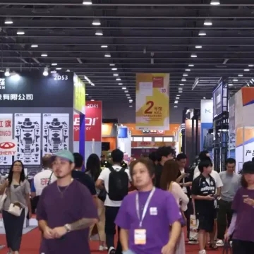 Pasar Suku Cadang Mobil Guangzhou Curi Perhatian Pengunjung Pasar Suku Cadang Mobil Guangzhou Curi Perhatian Pengunjung