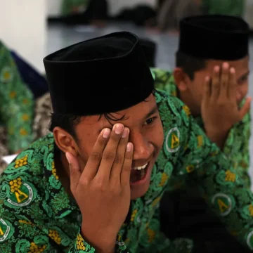 Pemeriksaan Kesehatan Cuma-Cuma untuk Santri di Pondok Pesantren