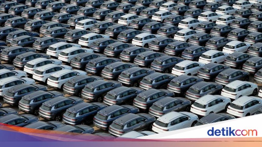 Penjualan Mobil China Terjun Bebas: Apa yang Terjadi?