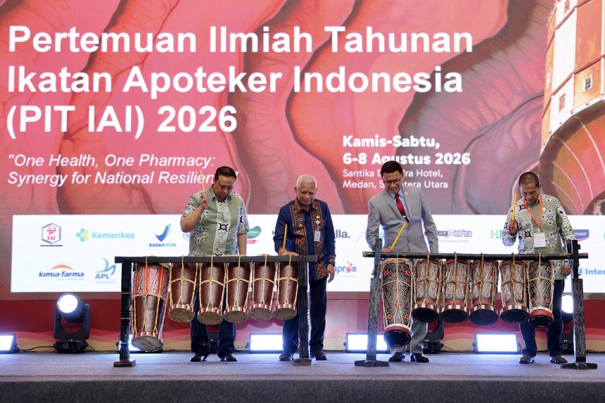 Pentingnya Sinergi Pemerintah dan Apoteker dalam Menghadapi Tantangan Kesehatan Dunia, Tegaskan Wagub Surya