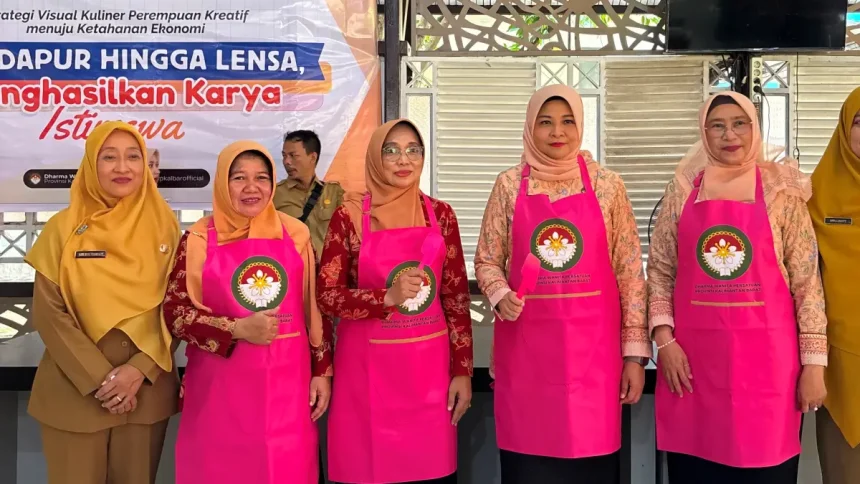 Perempuan Kreatif: Fotografi Kuliner dan Teknologi untuk Memperkuat Ekonomi Keluarga