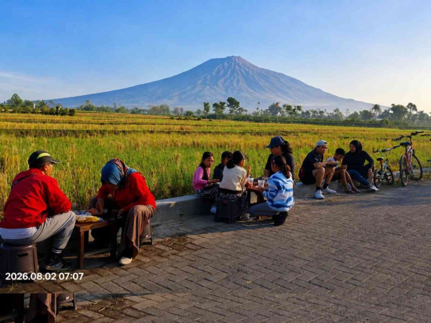 Pesona Sarapan di Sawah: Tren Kuliner Baru yang Menyegarkan di Karangploso, Malang Pesona Sarapan di Sawah: Tren Kuliner Baru yang Menyegarkan di Karangploso, Malang