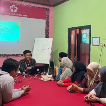 PMI Pamekasan Tingkatkan Kemampuan Personel dalam Distribusi Air Bersih dan Promosi Kesehatan Digital