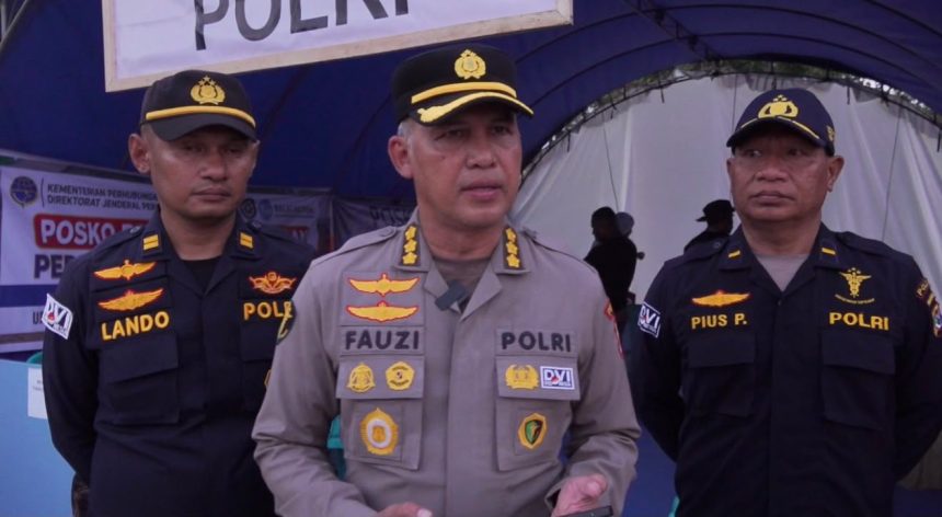 Posko Kesehatan Polri Beri Pelayanan Kesehatan bagi Ratusan Warga Terdampak Gempa Nagekeo