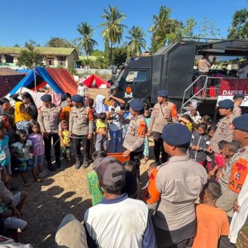 Pulihkan Semangat Pengungsi: Brimob Gelar Trauma Healing dan Layanan Kesehatan