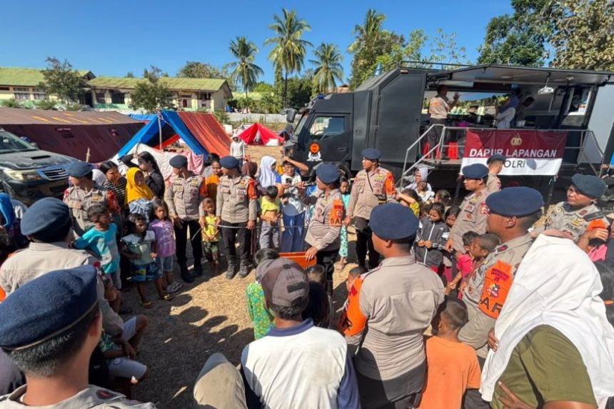 Pulihkan Semangat Pengungsi: Brimob Gelar Trauma Healing dan Layanan Kesehatan Pulihkan Semangat Pengungsi: Brimob Gelar Trauma Healing dan Layanan Kesehatan