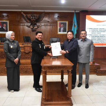Salatiga Sahkan Tiga Raperda: Fokus pada Kesehatan dan UMKM