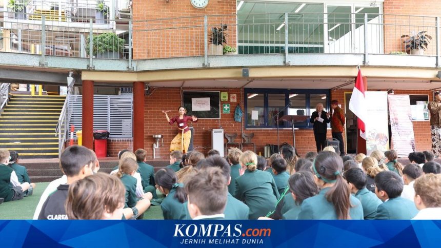 Seribuan Pelajar Australia Kenali Indonesia Lewat Batik, Angklung, dan Kuliner