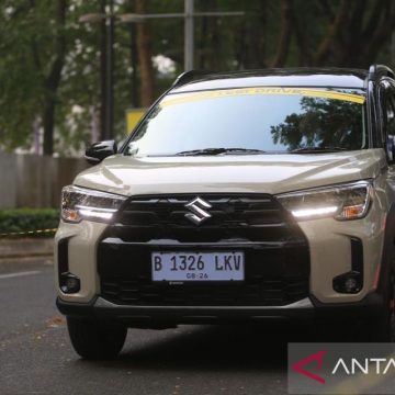 Suzuki Resmi Serahkan XL7 Terbaru ke Tangan Konsumen Indonesia