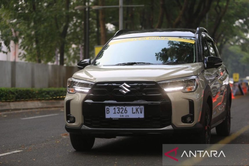Suzuki Resmi Serahkan XL7 Terbaru ke Tangan Konsumen Indonesia