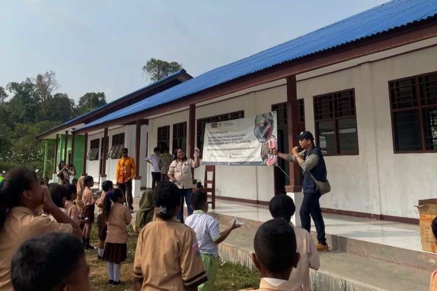 Tim Ekspedisi Patriot UI Bagikan Layanan Kesehatan Gigi Gratis bagi Pelajar Papua